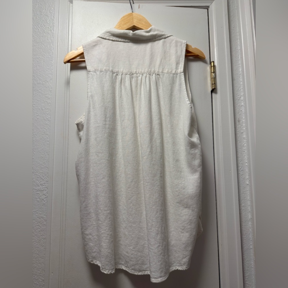 SPLENDID | White Linen Blend Sleeveless Button-Down Top | Size Medium - Picture 5 of 5